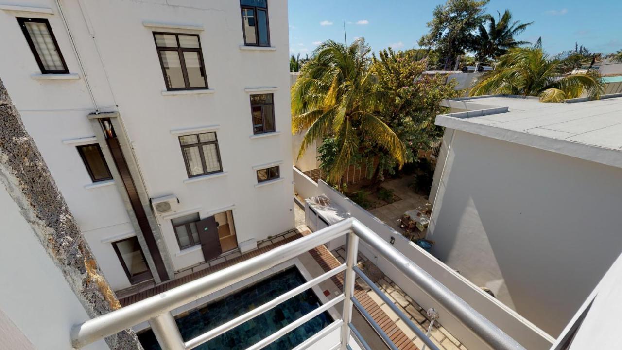 Penthouse - Private Roof Terrace - Sea & Mountain View Apartment Grand Baie Exterior photo